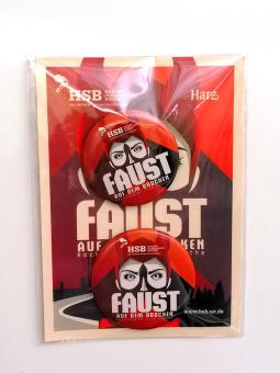 Postkarte Faust mit Anstecker + Magnet 